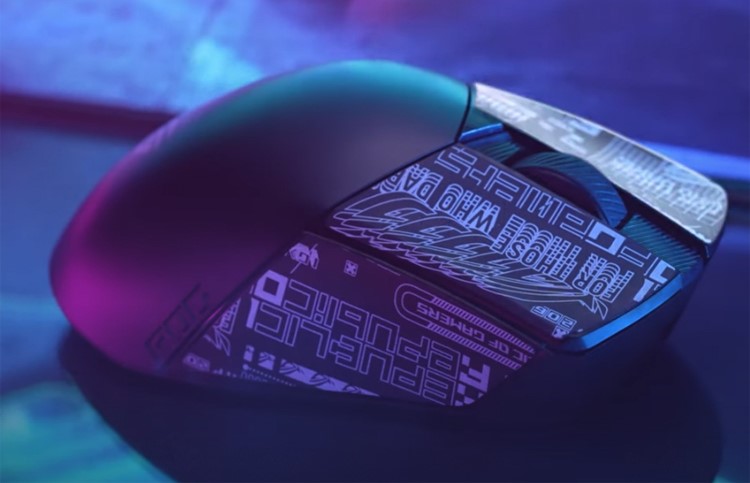 ASUS presenta il mouse wireless AimPoint ROG Gladius III con sensore da 36.000 DPI