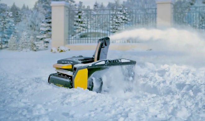 Robô zelador Yarbo corta grama, remove neve e folhas