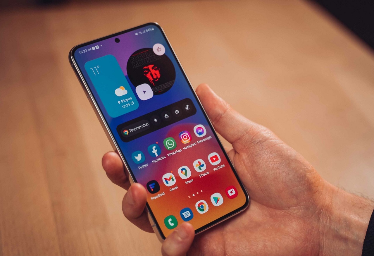 Smartphones Samsung Galaxy S23 receberão o novo One UI 5.1