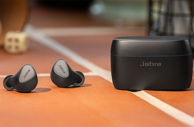 Jabra lancia le cuffie Elite 5 completamente wireless con cancellazione attiva del rumore