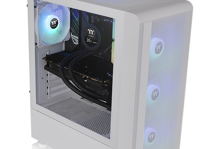 Thermaltake lancia la custodia S200 TG ARGB con pannello frontale in rete e tre ventole