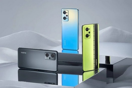 Realme sta preparando uno smartphone GT Neo 2T sul chipset MediaTek Dimensity 1200