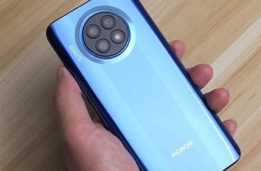 HonorX20はHuaweiMate30に似ています