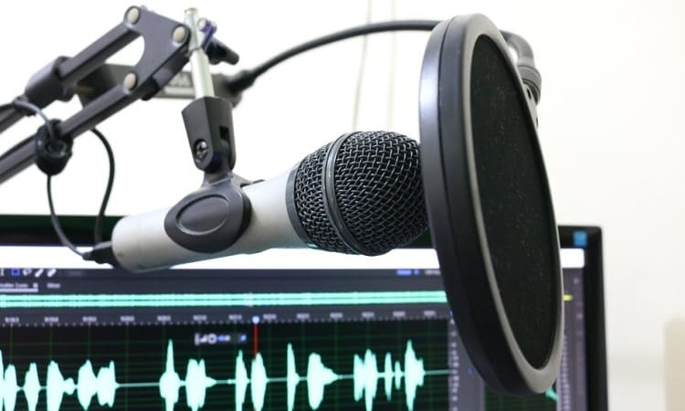 Adobe hat einen kostenlosen Enhance Speech-Dienst gestartet