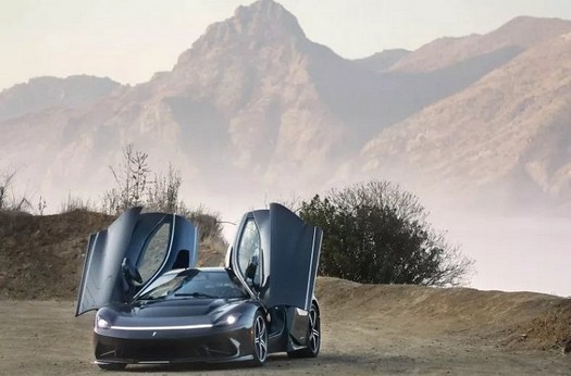 Weltweit erstes vollelektrisches Hypercar Battista auf kalifornischen Straßen gezeigt